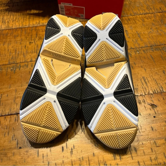 NIKE Go FlyEase‎  Black White Easy On/Off Shoes DR5540 002 - Picture 7 of 9